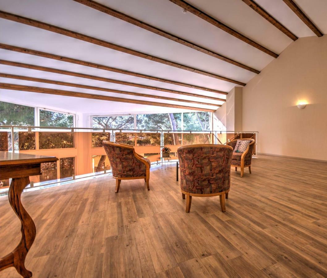 Best Western Domaine De Roquerousse Salon-de-Provence Eksteriør bilde